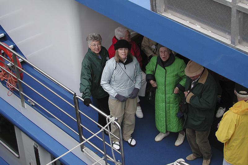 DSCN1356 Waiting to go on a tour.