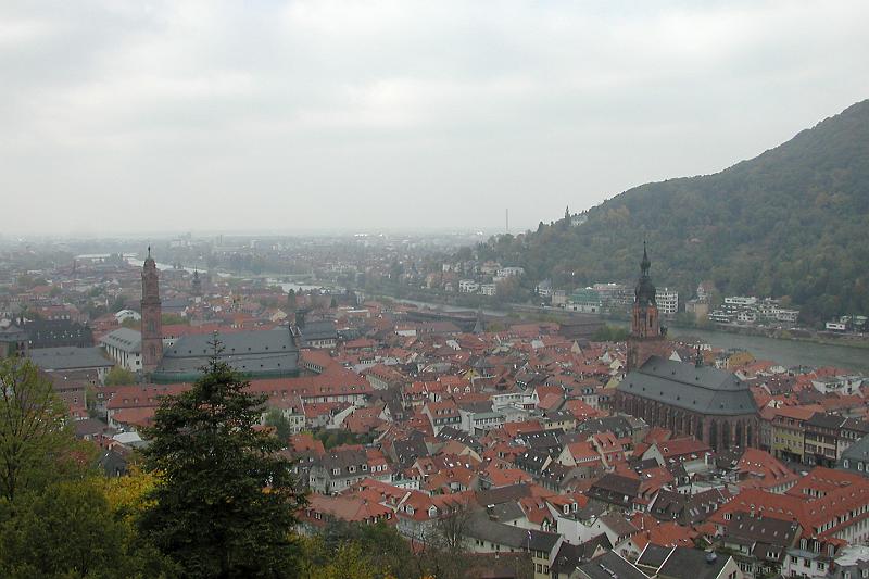DSCN1436 Overlooking the city.