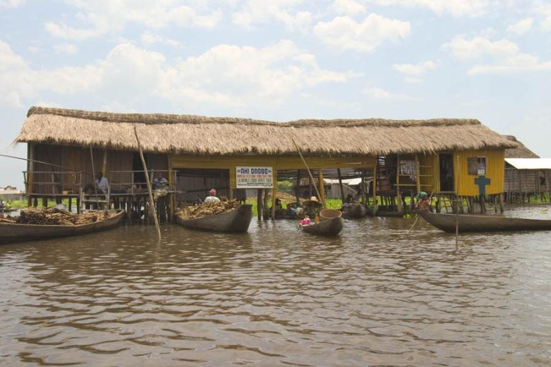CRW_4557 Oct. 29, 2006 - Contonou, Benin - Stilt Village.  The local market.